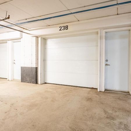 Globalstay Exclusive 4 Bedroom Townhouse In Downtown Toronto With Parking Экстерьер фото